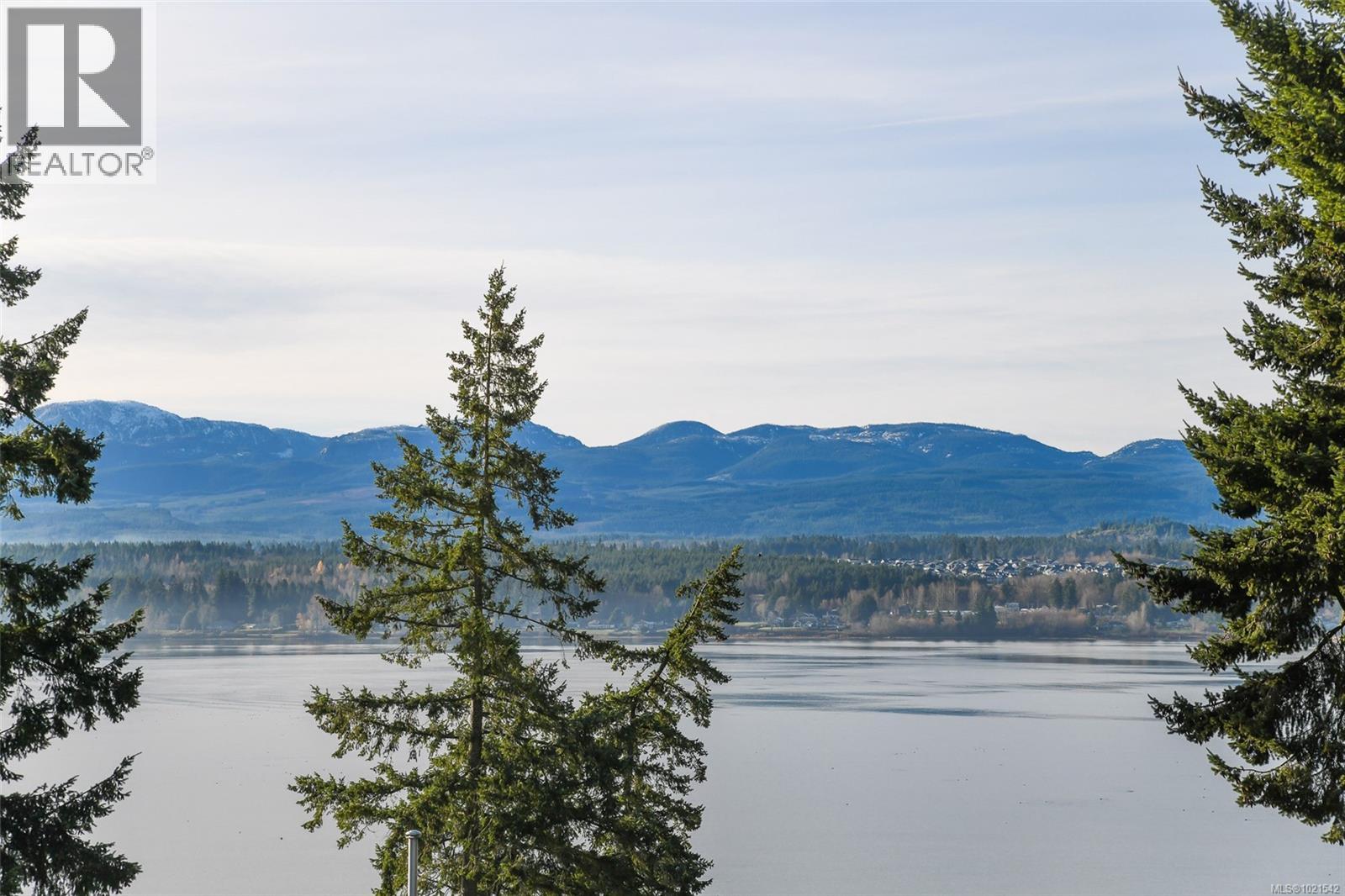 412 2275 Comox Ave, Comox