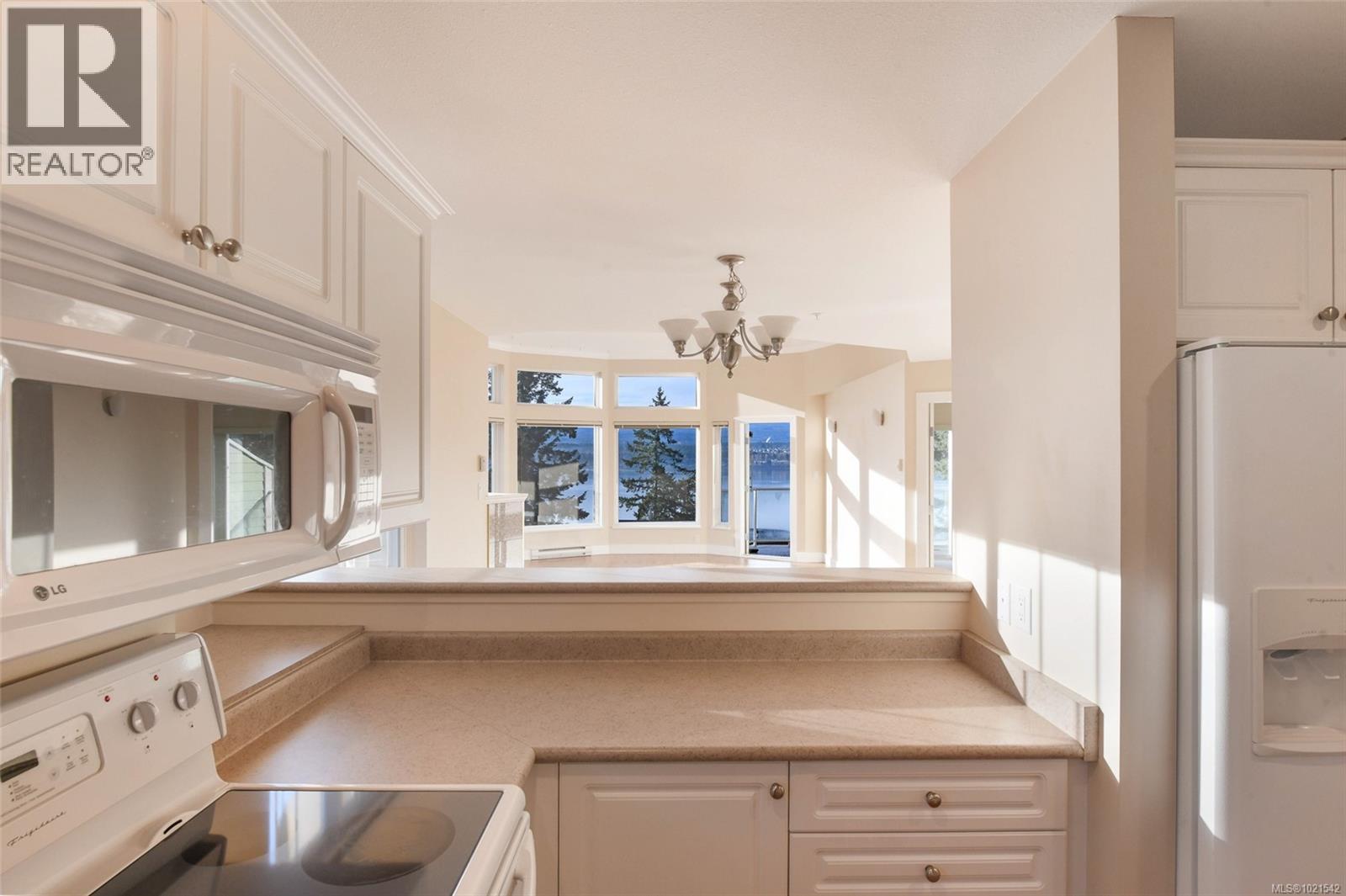 412 2275 Comox Ave, Comox