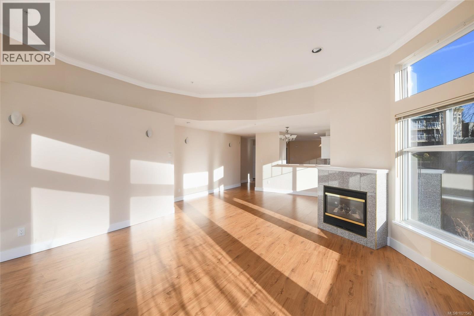 412 2275 Comox Ave, Comox