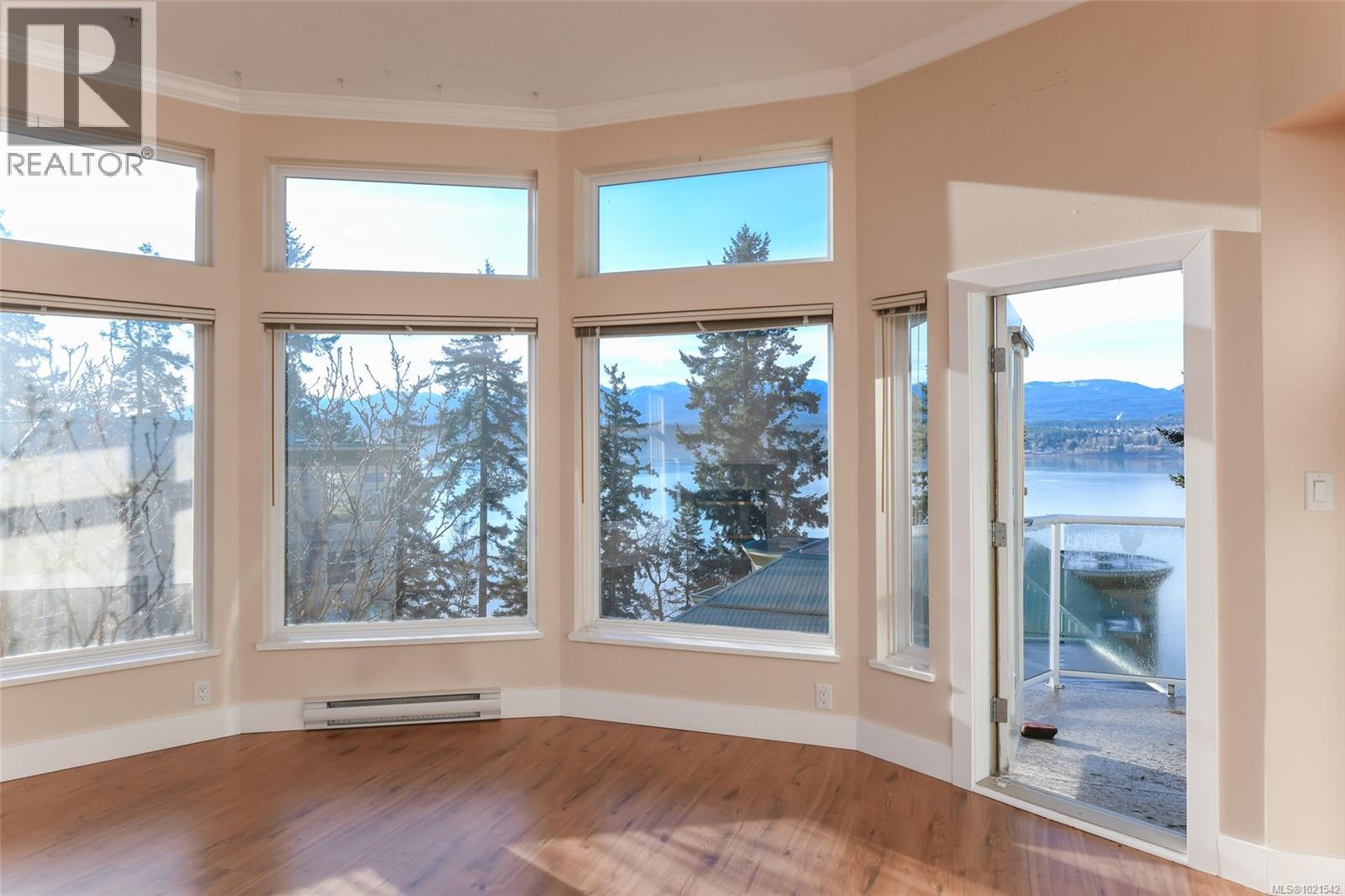 412 2275 Comox Ave, Comox