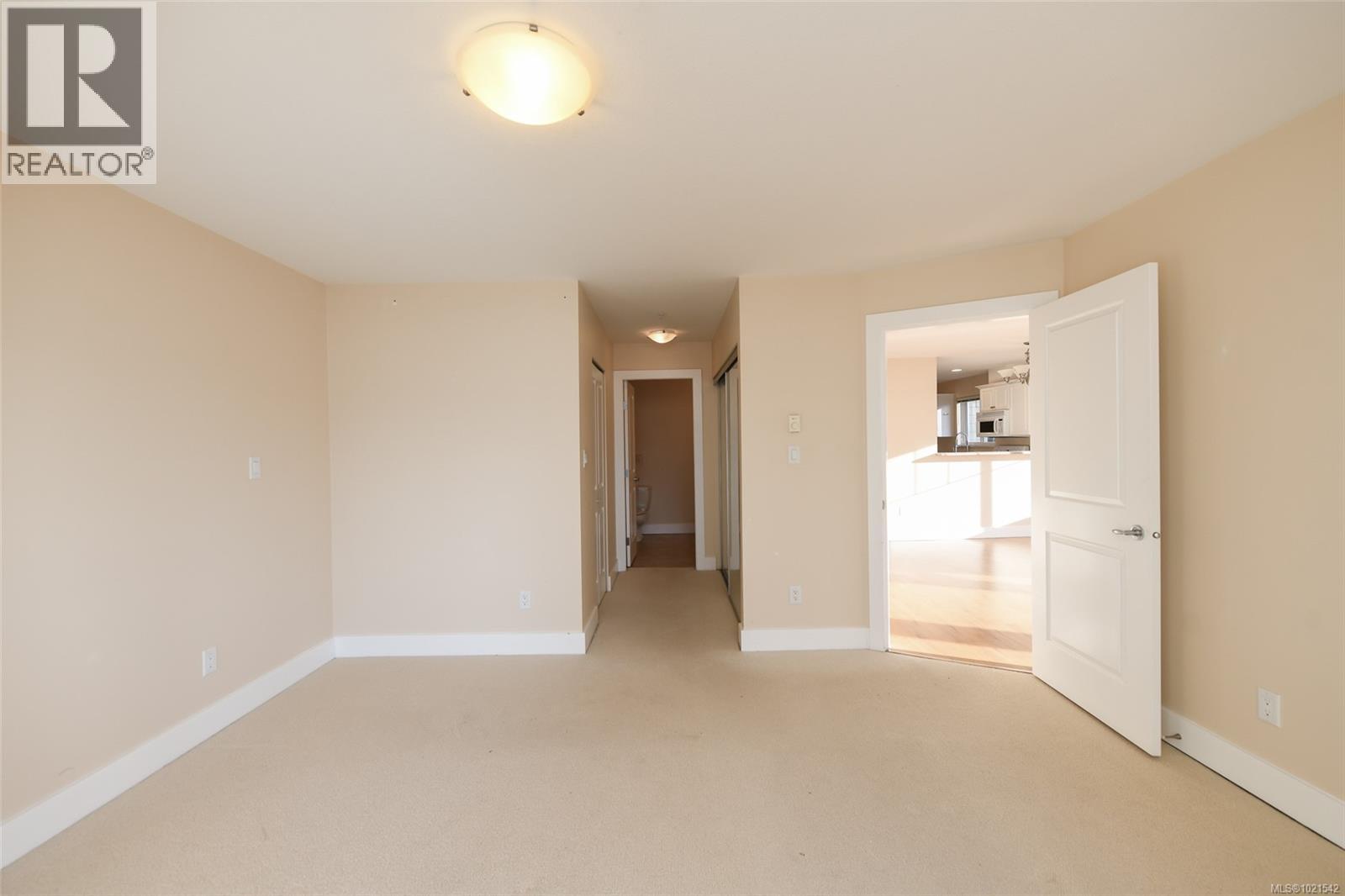 412 2275 Comox Ave, Comox