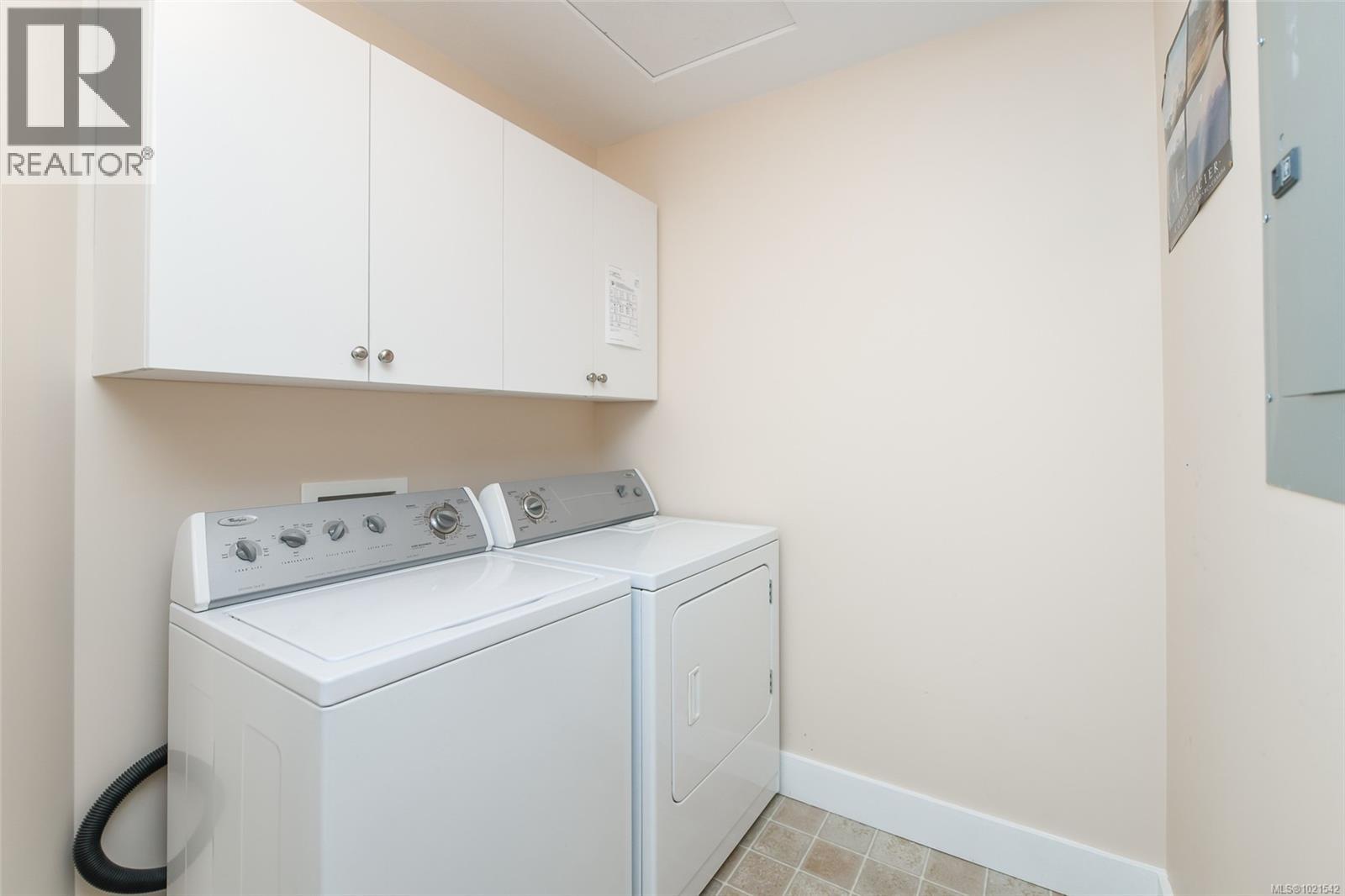 412 2275 Comox Ave, Comox