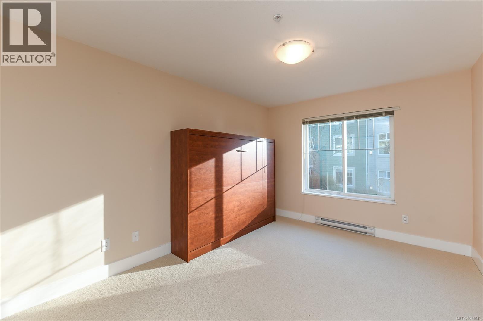 412 2275 Comox Ave, Comox