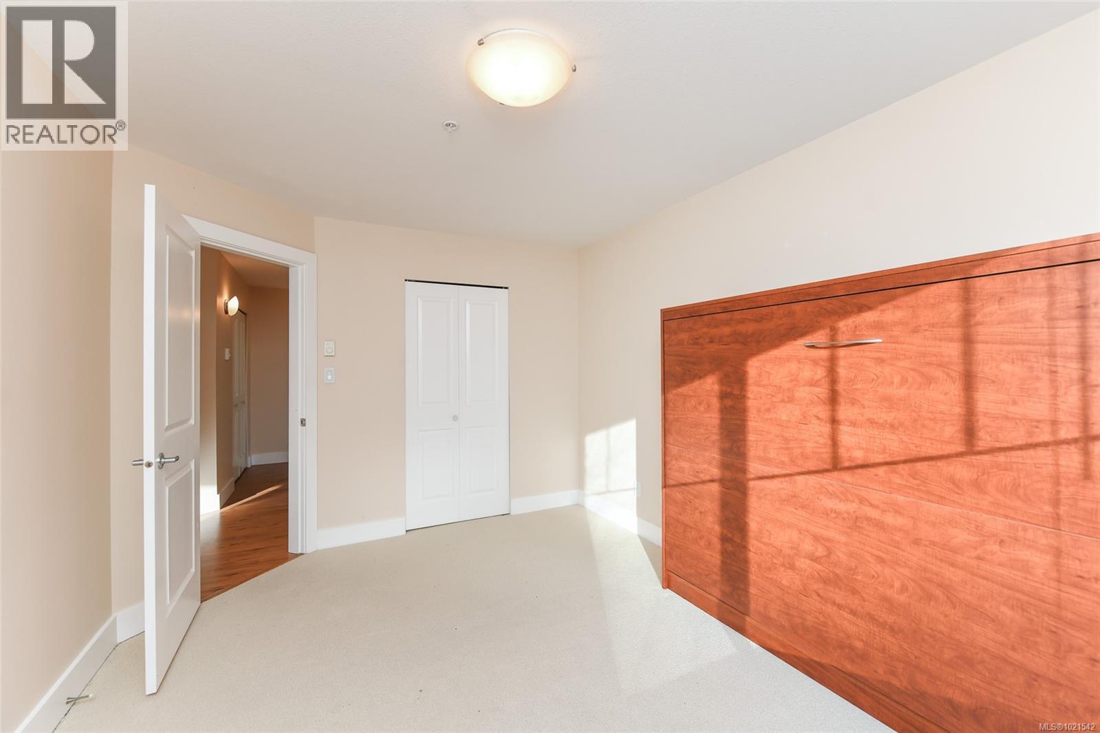 412 2275 Comox Ave, Comox