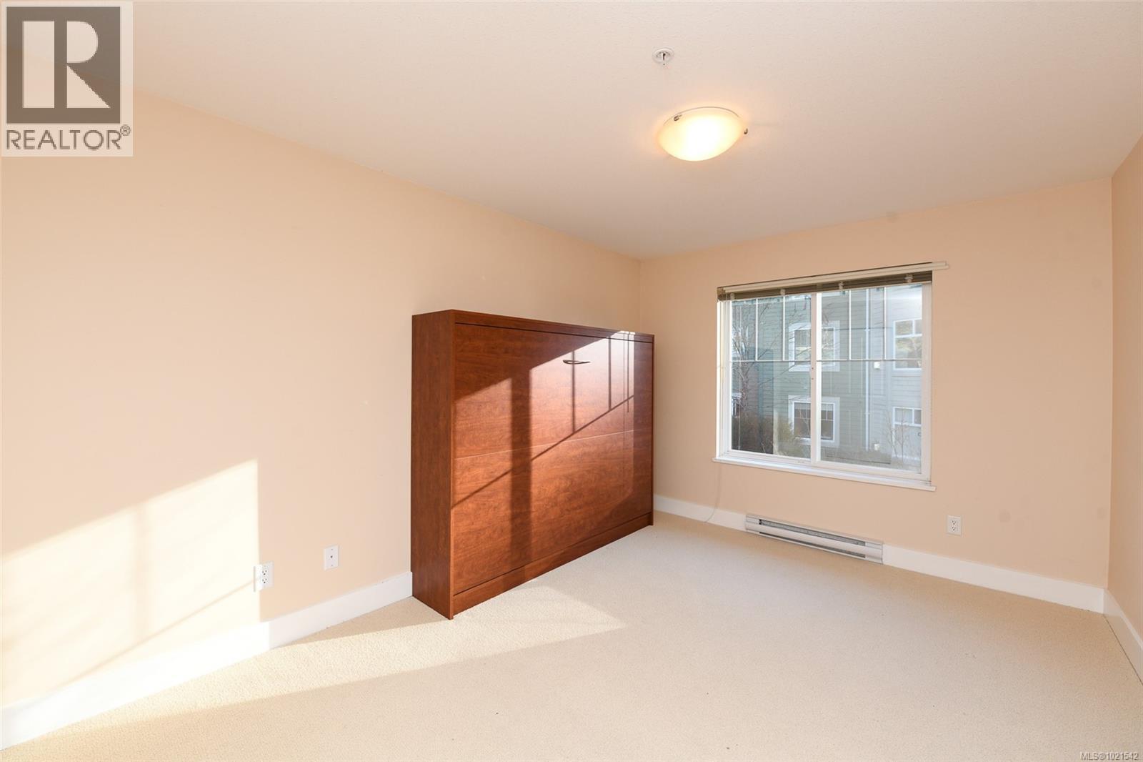 412 2275 Comox Ave, Comox