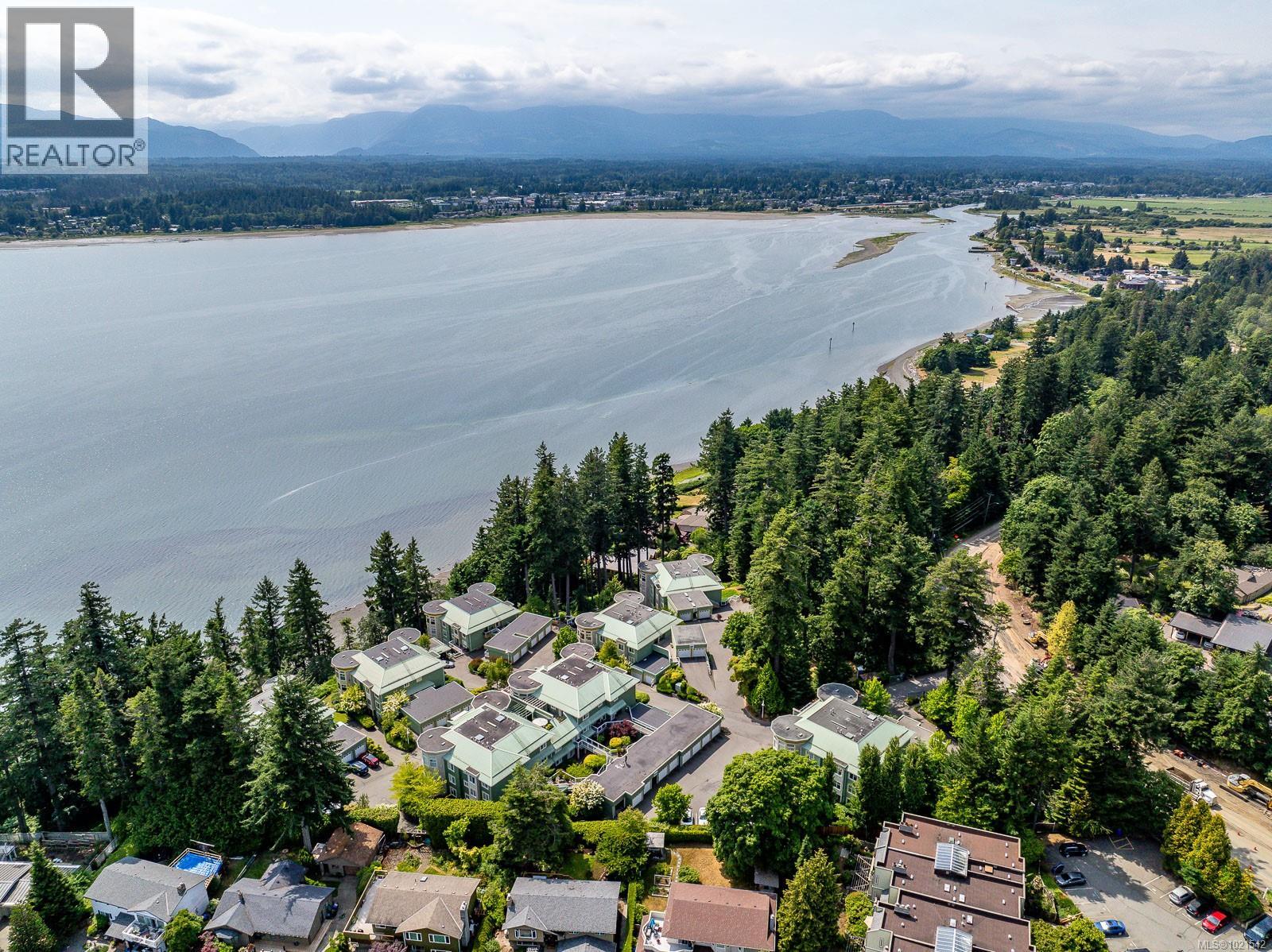 412 2275 Comox Ave, Comox