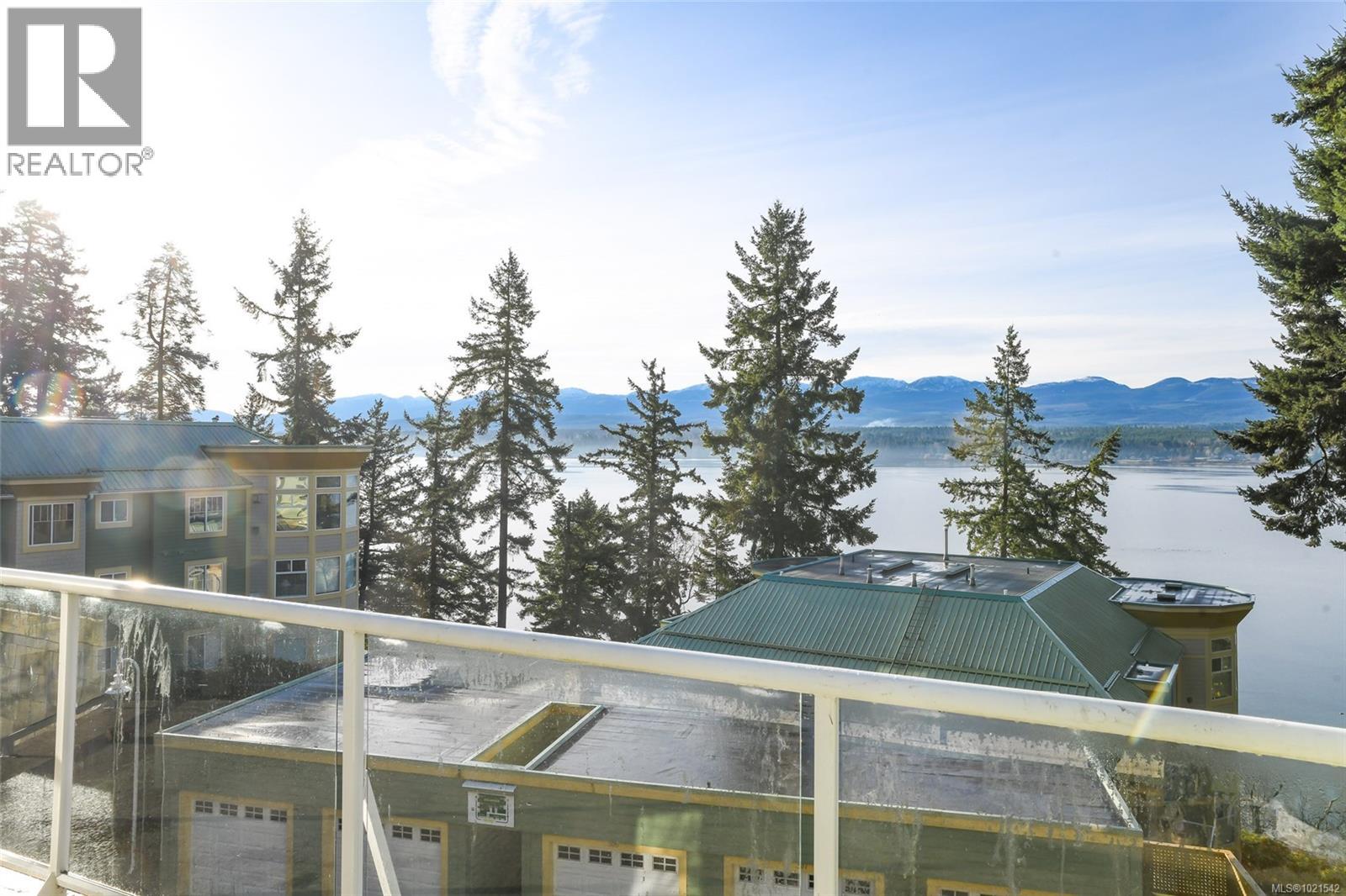 412 2275 Comox Ave, Comox