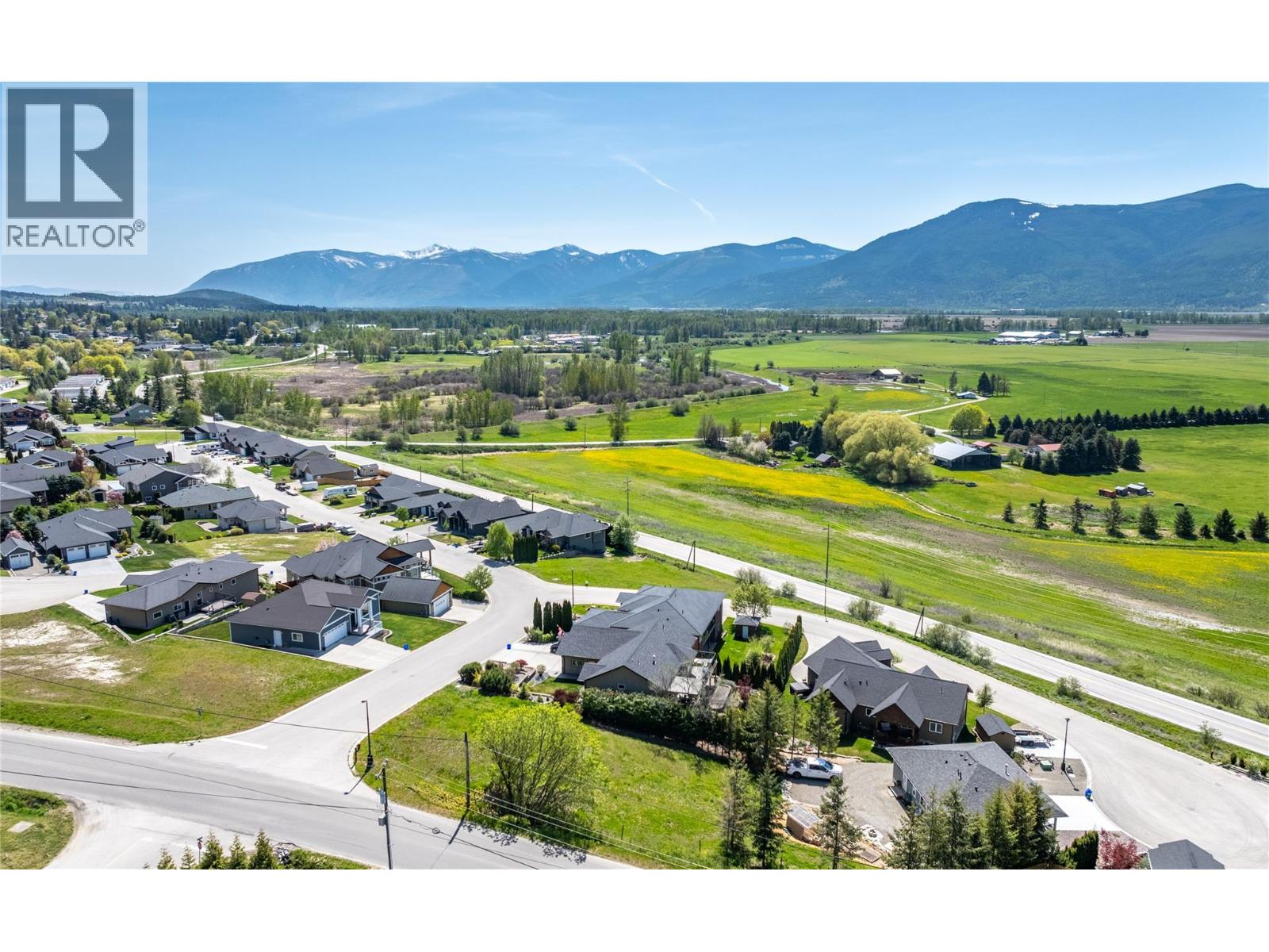 1031 SELKIRK DRIVE - 6