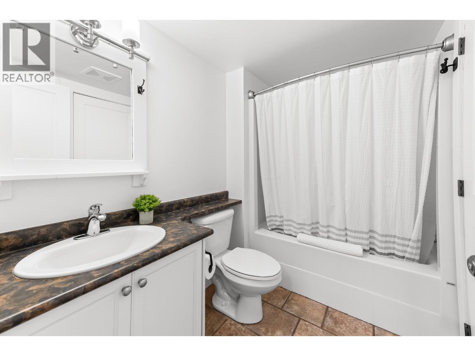 32 Rivermount Place Unit# 202a, Fernie