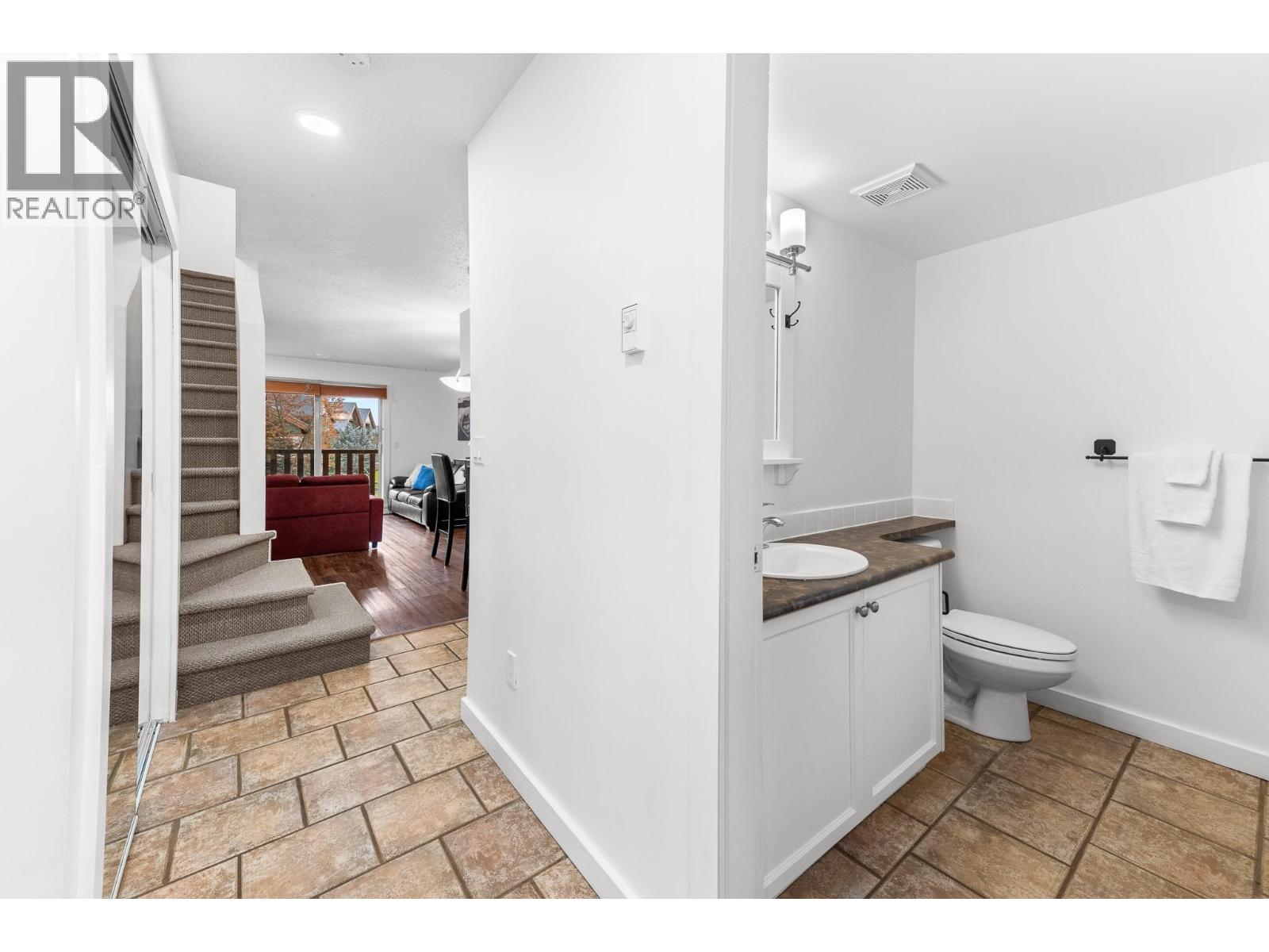 32 Rivermount Place Unit# 202a, Fernie