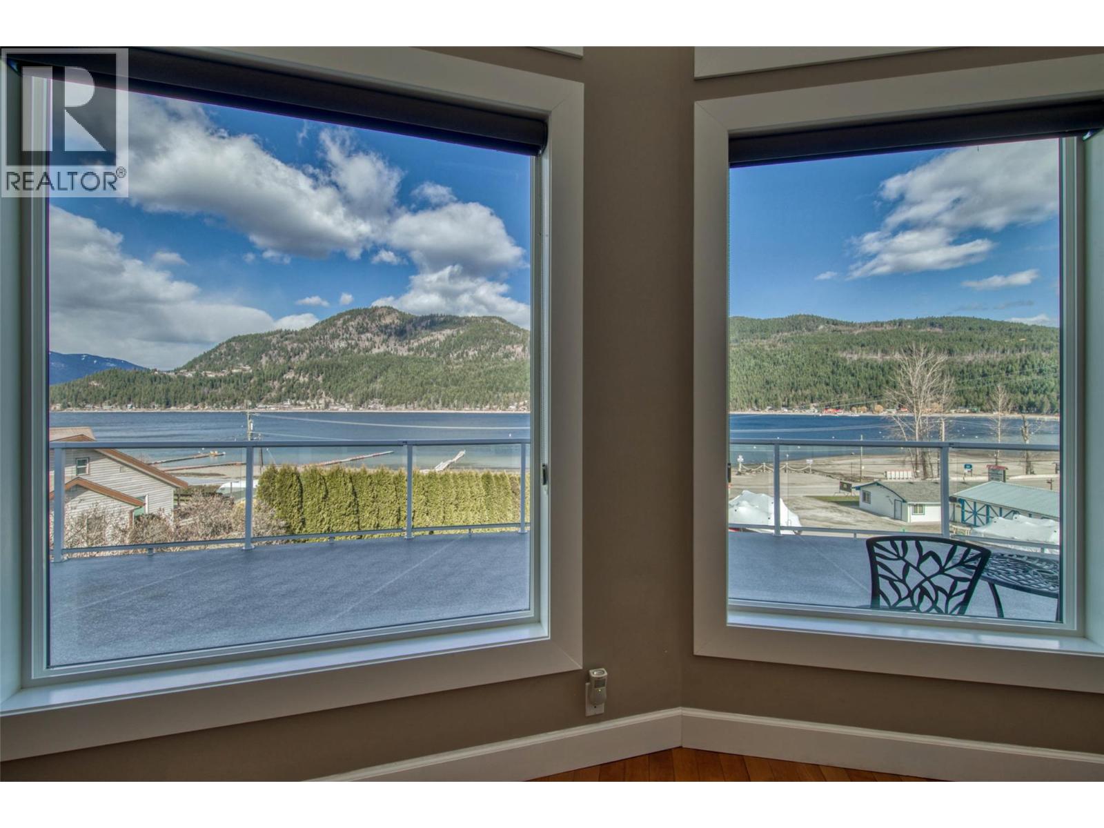  2886 Marine Drive, Blind Bay
