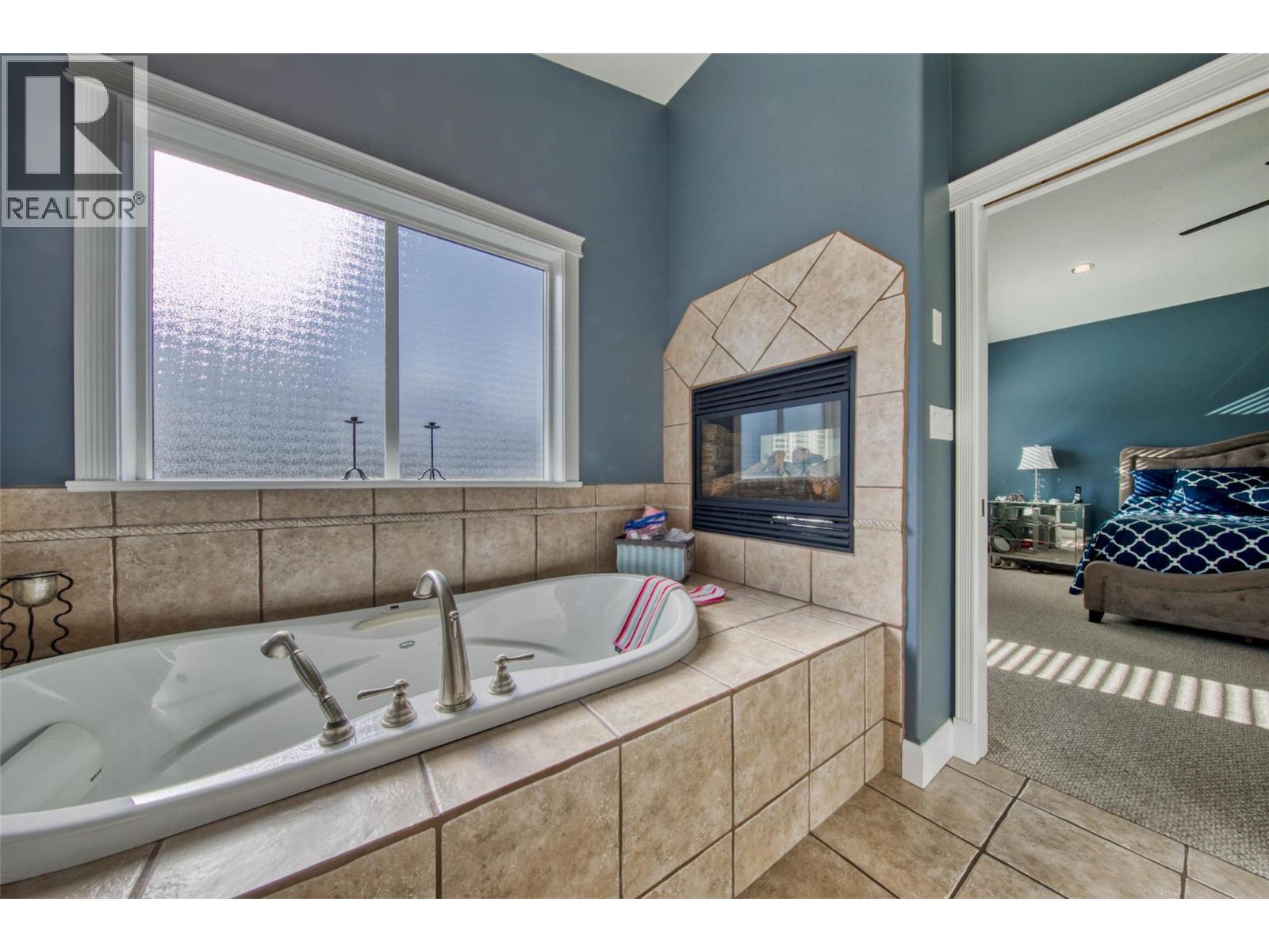  2886 Marine Drive, Blind Bay