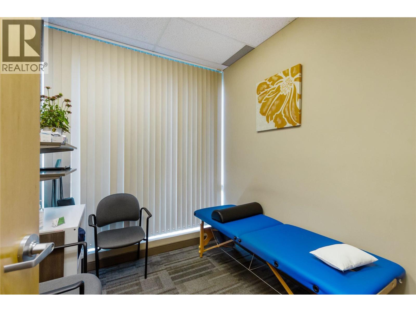Office in Richmond - Image 10