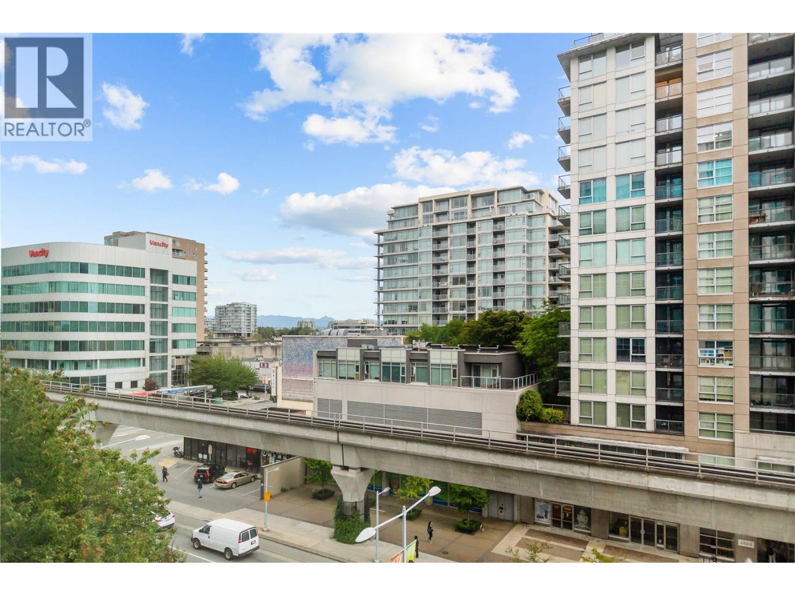 Office in Richmond - Image 19