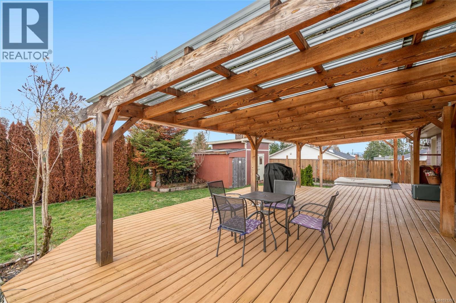 367 McKillop Dr, Parksville