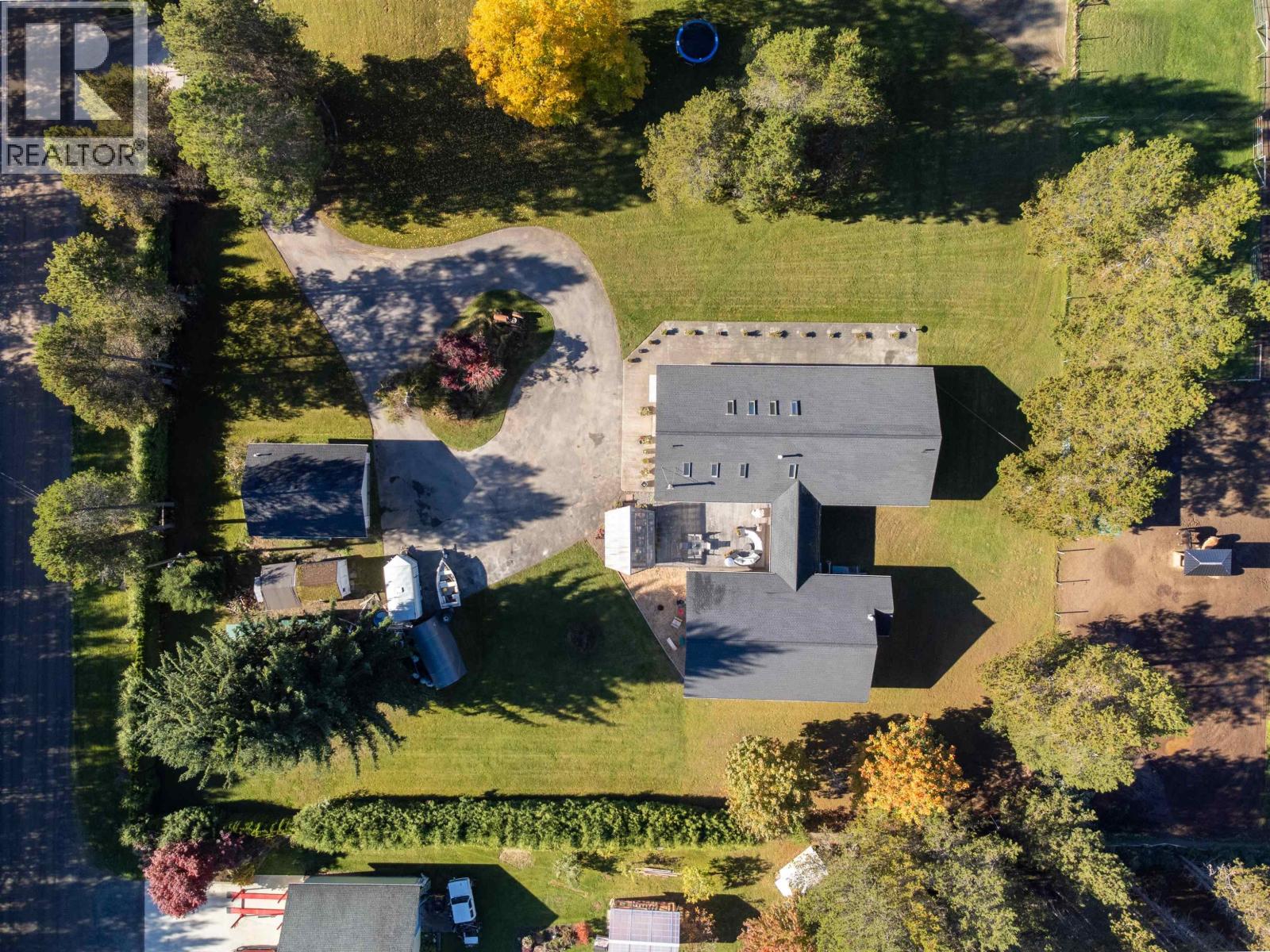 5134 SOUCIE Avenue, Terrace