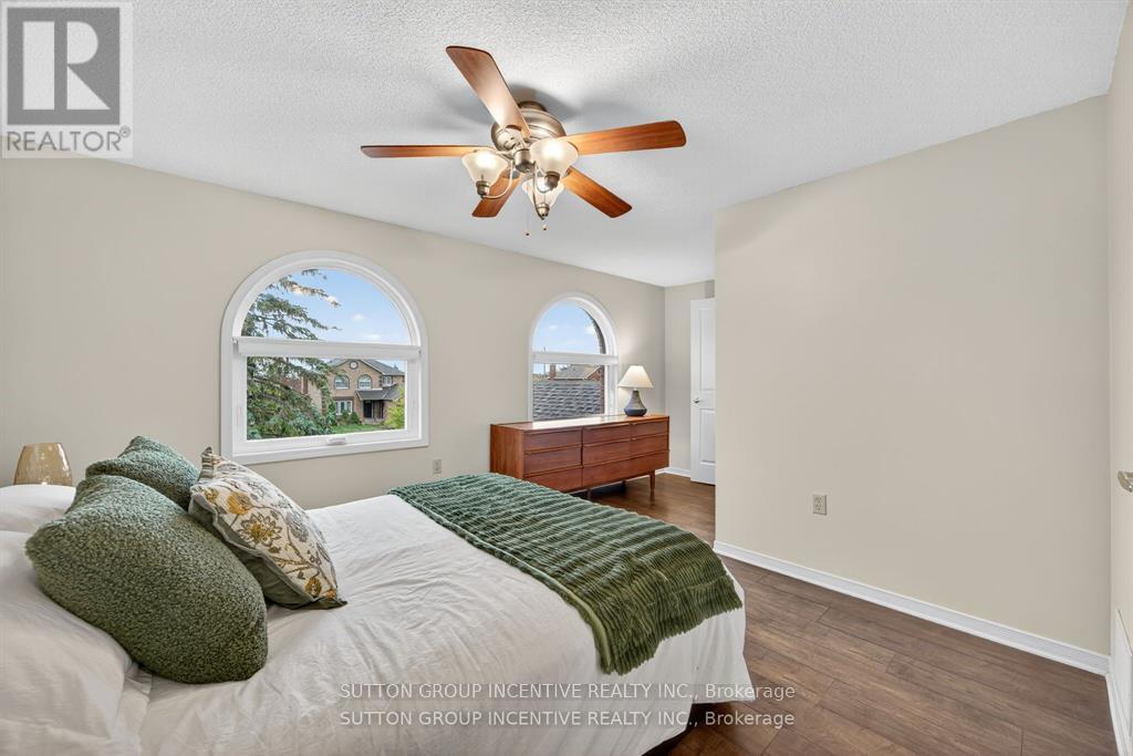 Single Family House for Sale in  IRWIN DRIVE Barrie (Northwest) 