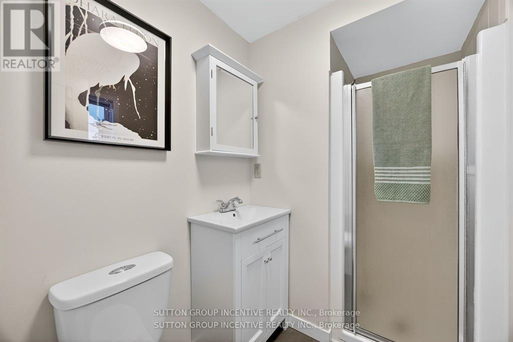 Single Family House for Sale in  IRWIN DRIVE Barrie (Northwest) 