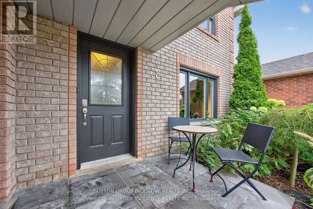 Single Family House for Sale in  IRWIN DRIVE Barrie (Northwest) 
