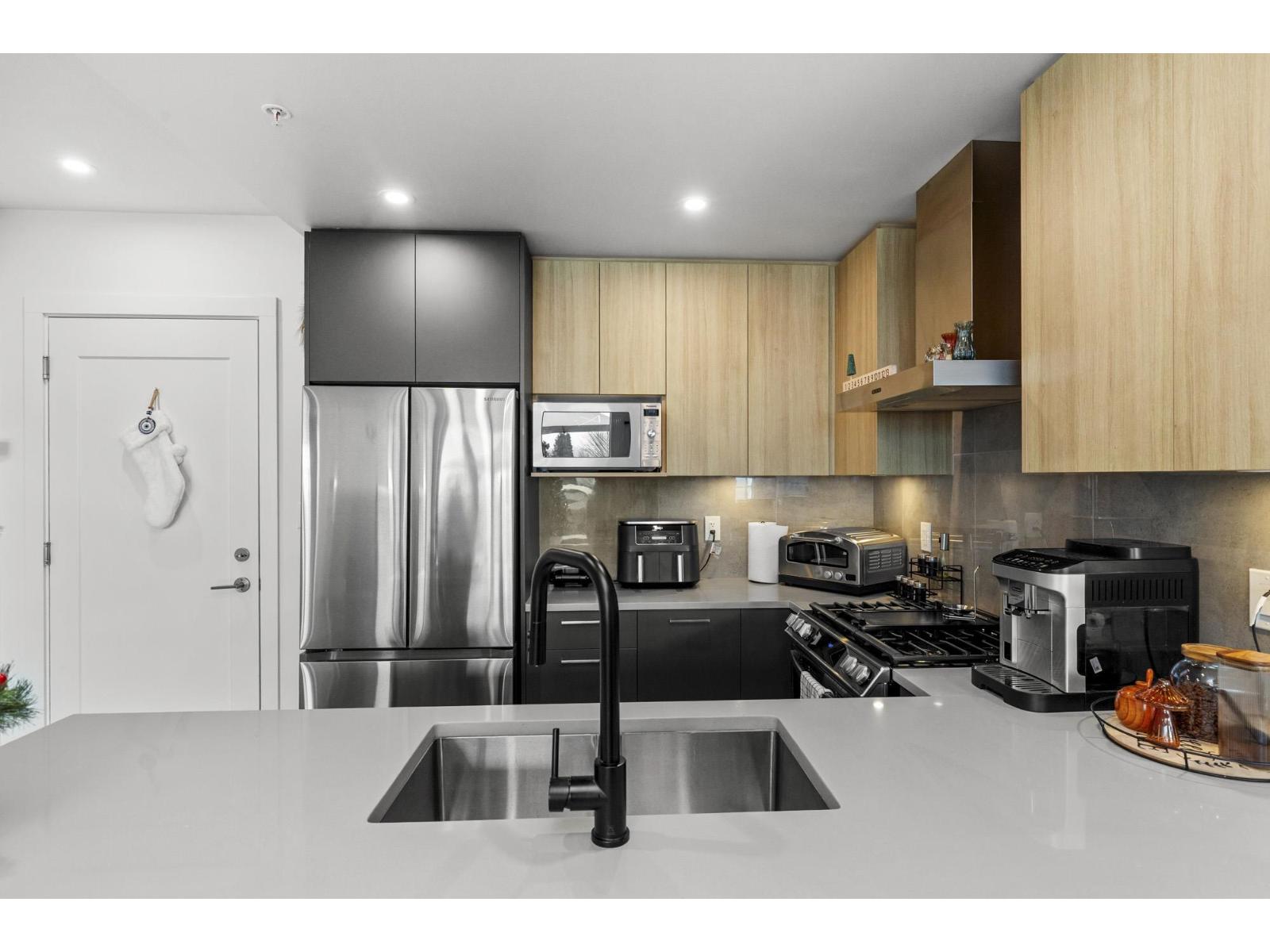 105 31900 RAVEN AVENUE, Mission