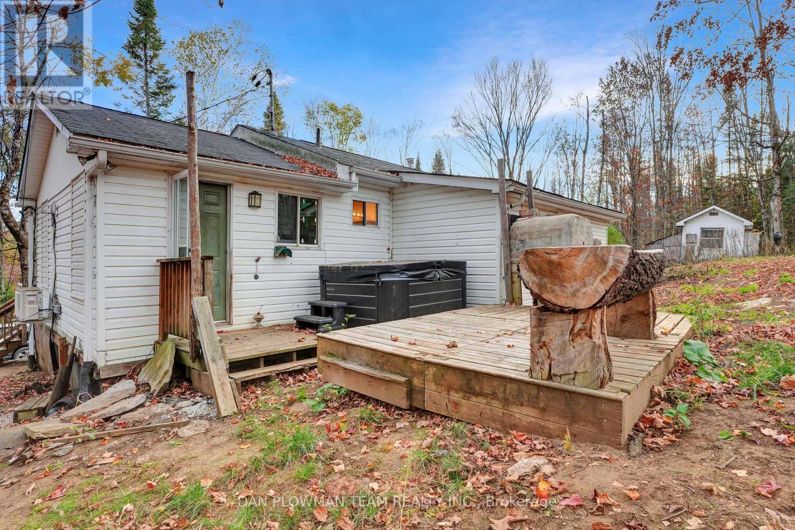 Single Family House Bungalow for Sale in  IRONDALE ROAD Highlands East (Glamorgan) 