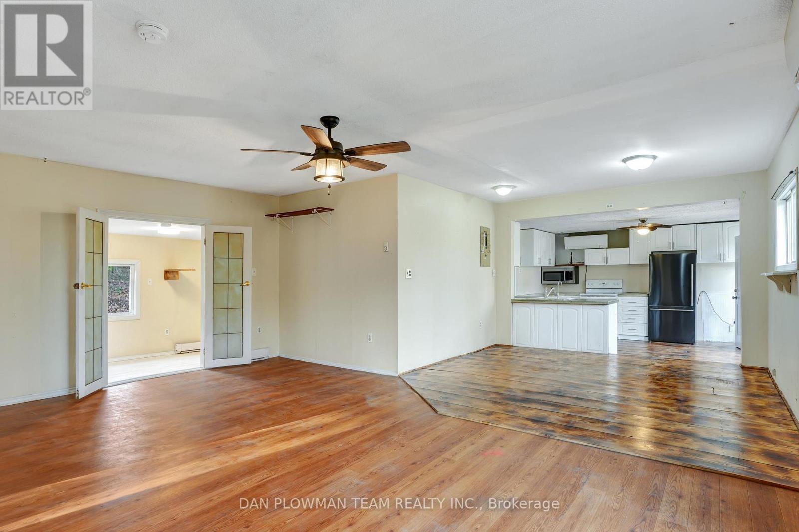 Single Family House Bungalow for Sale in  IRONDALE ROAD Highlands East (Glamorgan) 