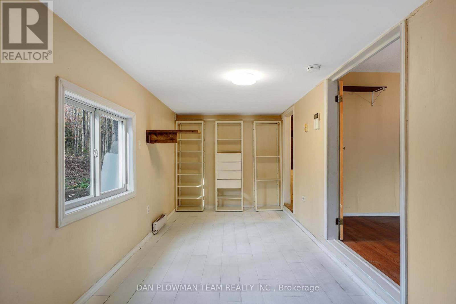 Single Family House Bungalow for Sale in  IRONDALE ROAD Highlands East (Glamorgan) 