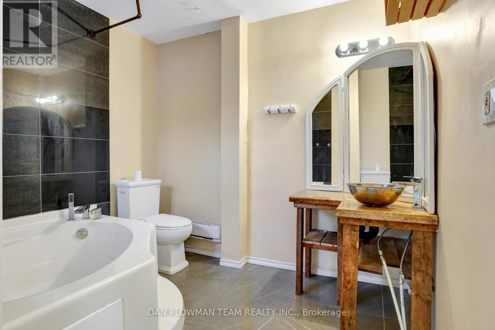 Single Family House Bungalow for Sale in  IRONDALE ROAD Highlands East (Glamorgan) 