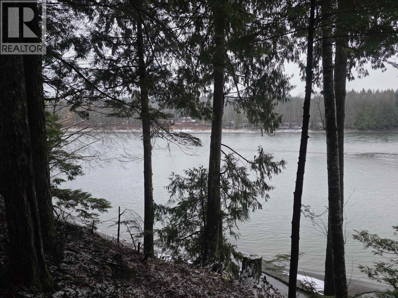 2158 GRANDVIEW Drive, Terrace