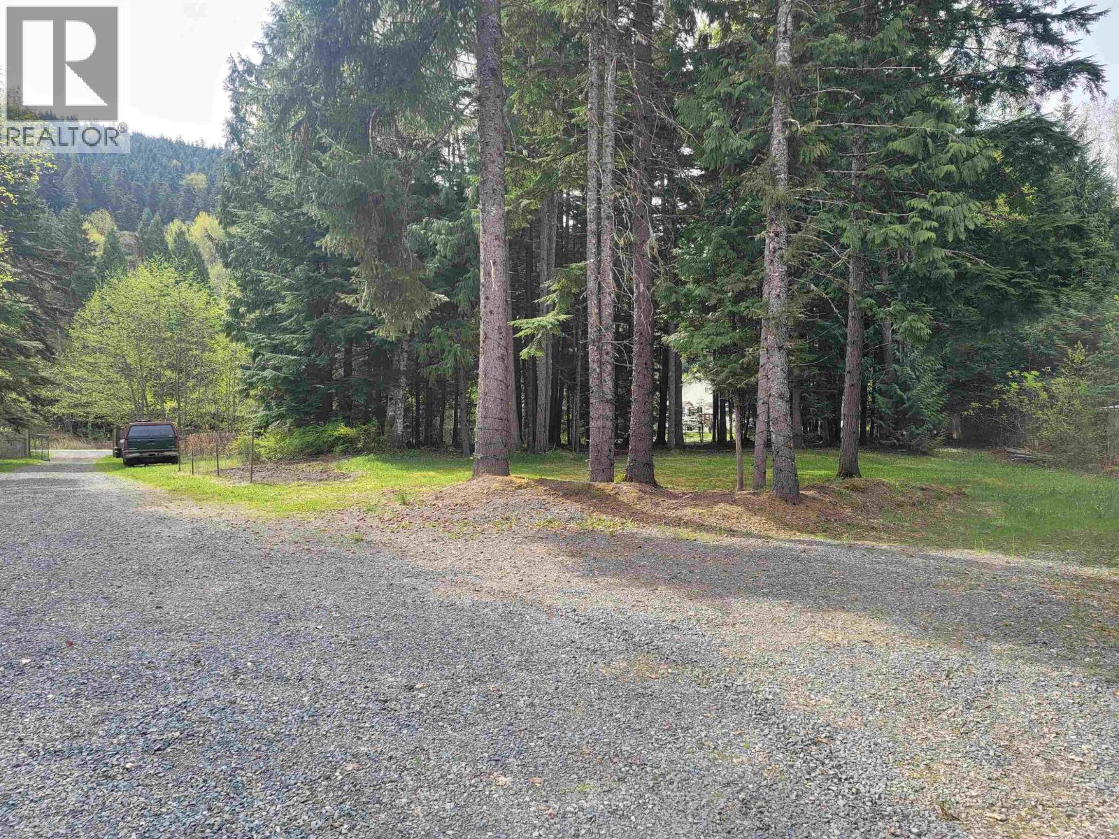 2158 GRANDVIEW Drive, Terrace