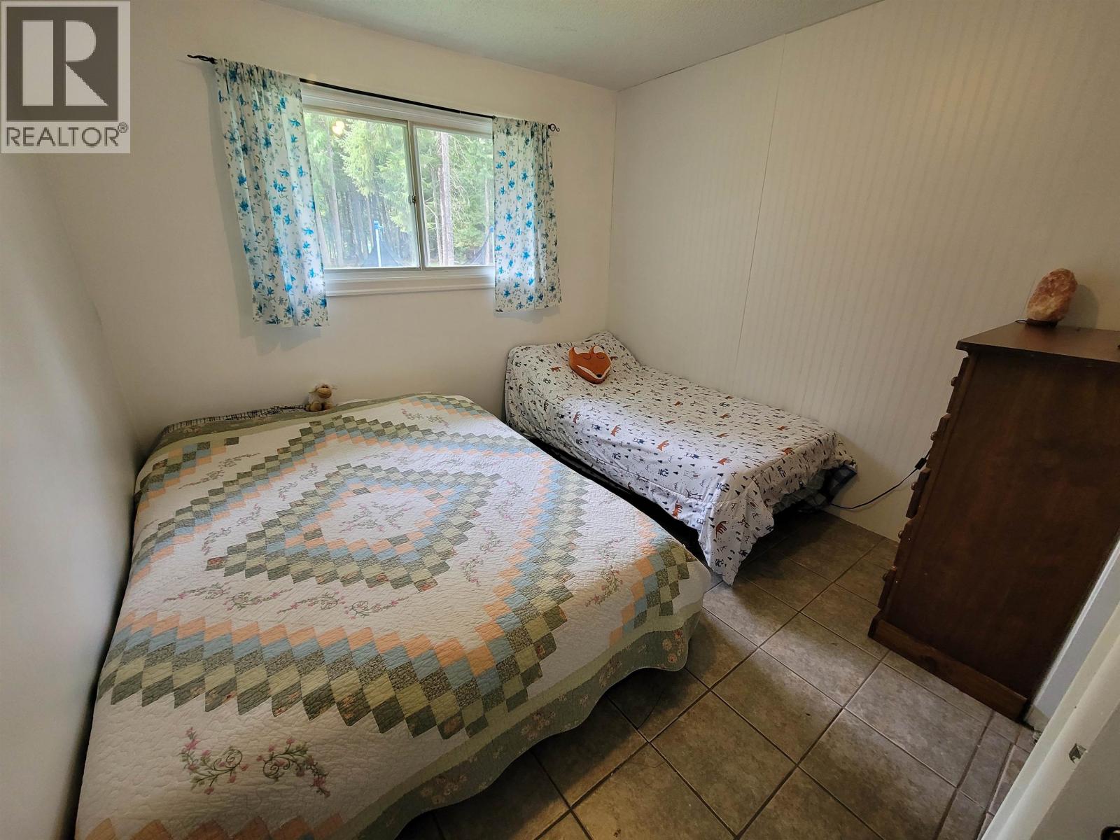 2158 GRANDVIEW Drive, Terrace