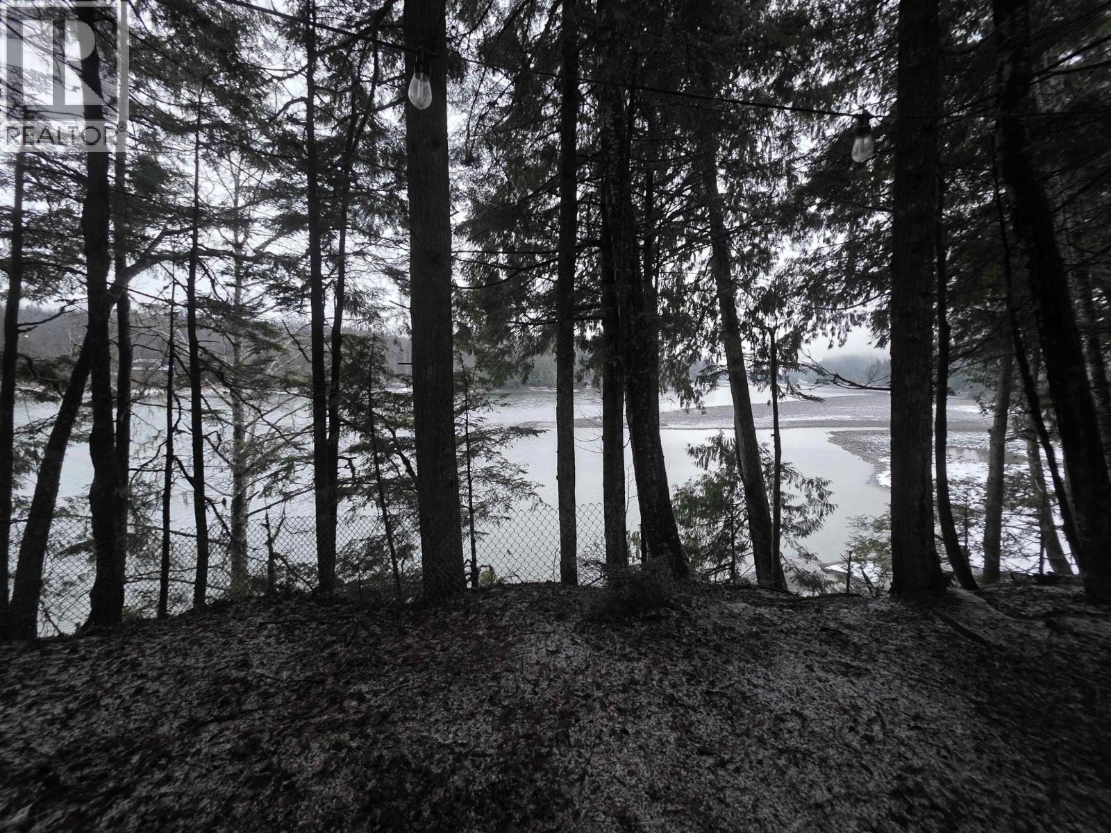 2158 GRANDVIEW Drive, Terrace