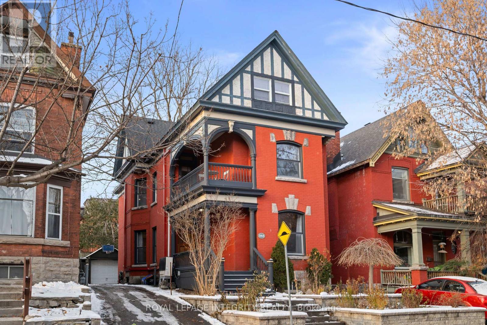 Welcome to 553 Gilmour Street!