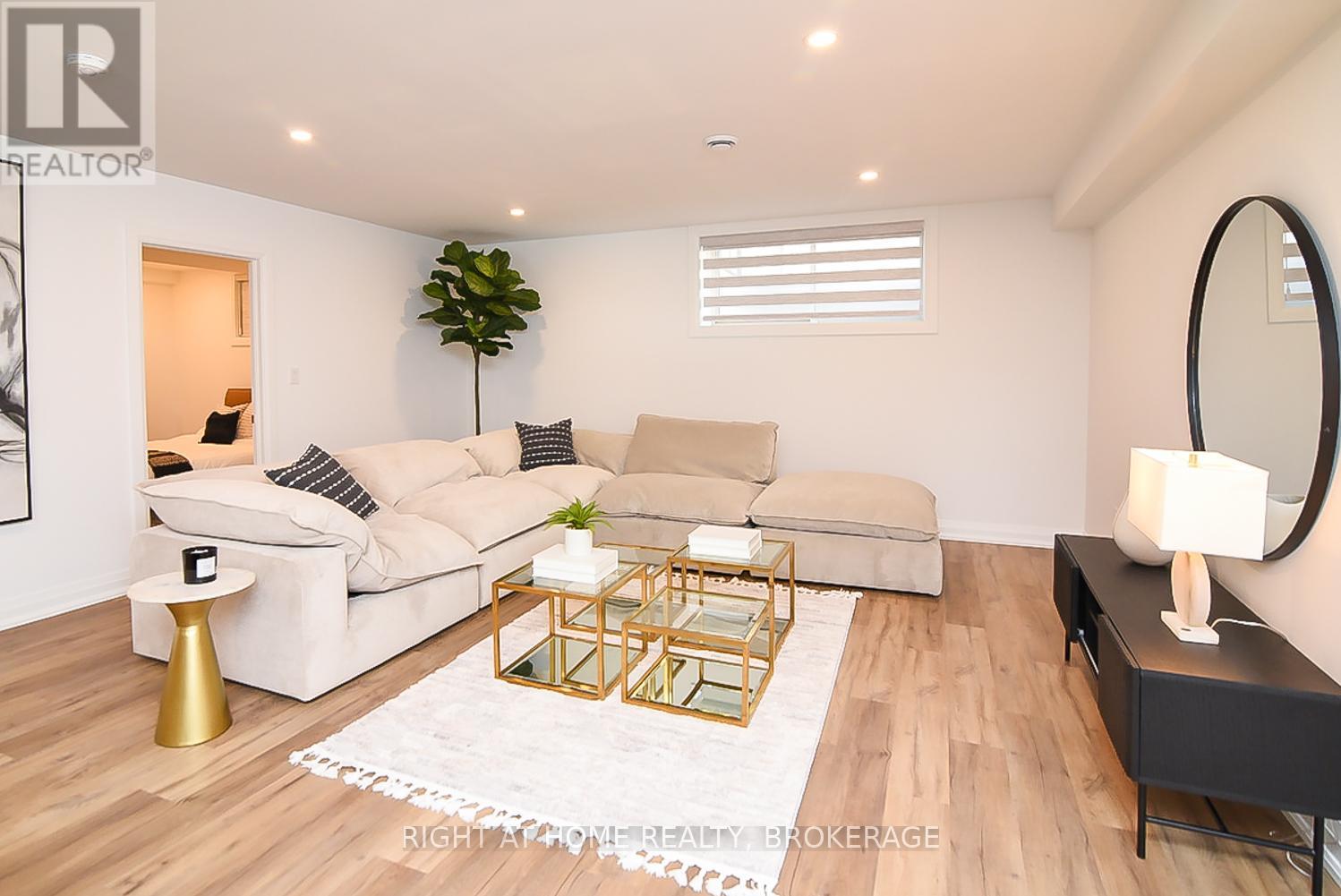 #7 3318 WEINBRENNER ROAD - 27