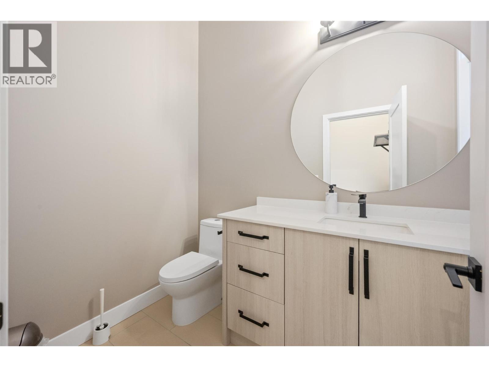 8000 VEDETTE Drive Unit# 22, Osoyoos