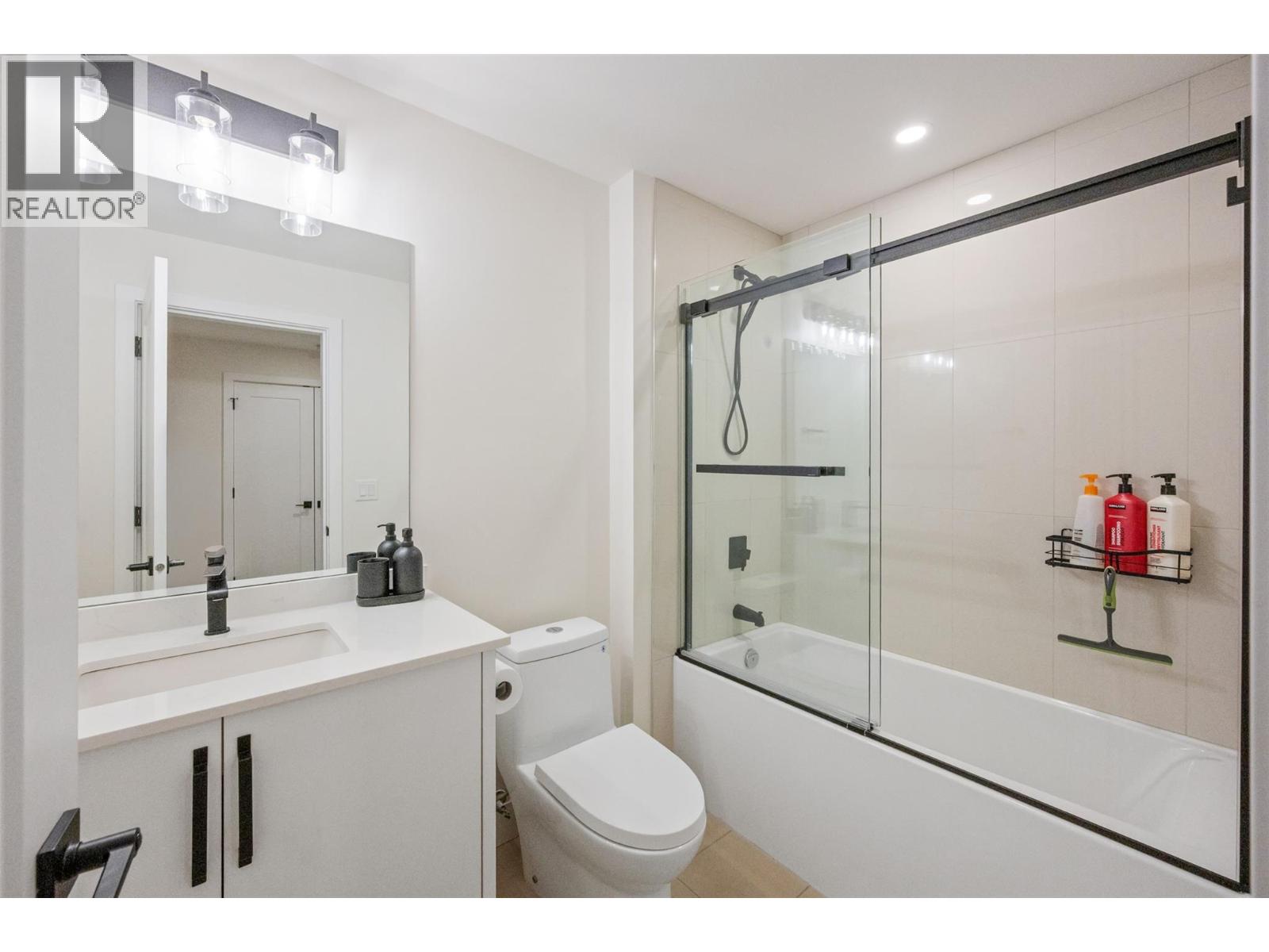 8000 VEDETTE Drive Unit# 22, Osoyoos