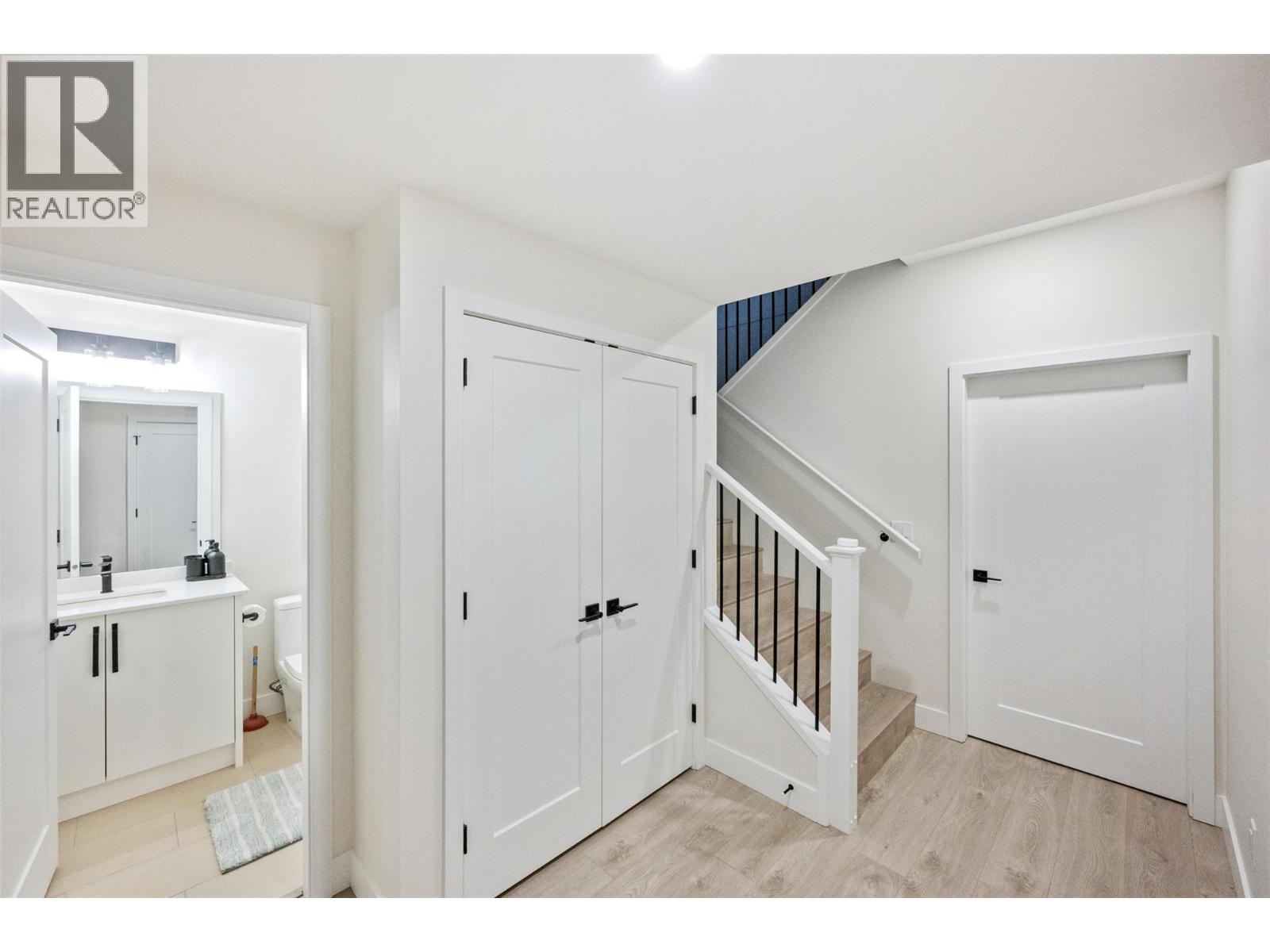 8000 VEDETTE Drive Unit# 22, Osoyoos