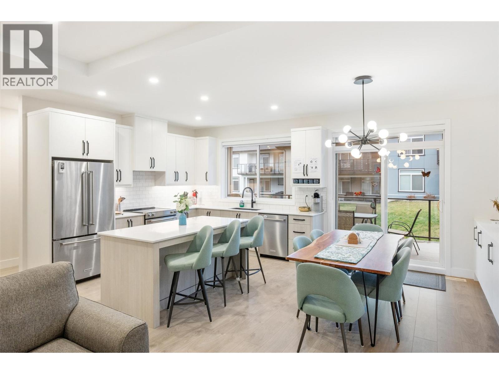 8000 VEDETTE Drive Unit# 22, Osoyoos