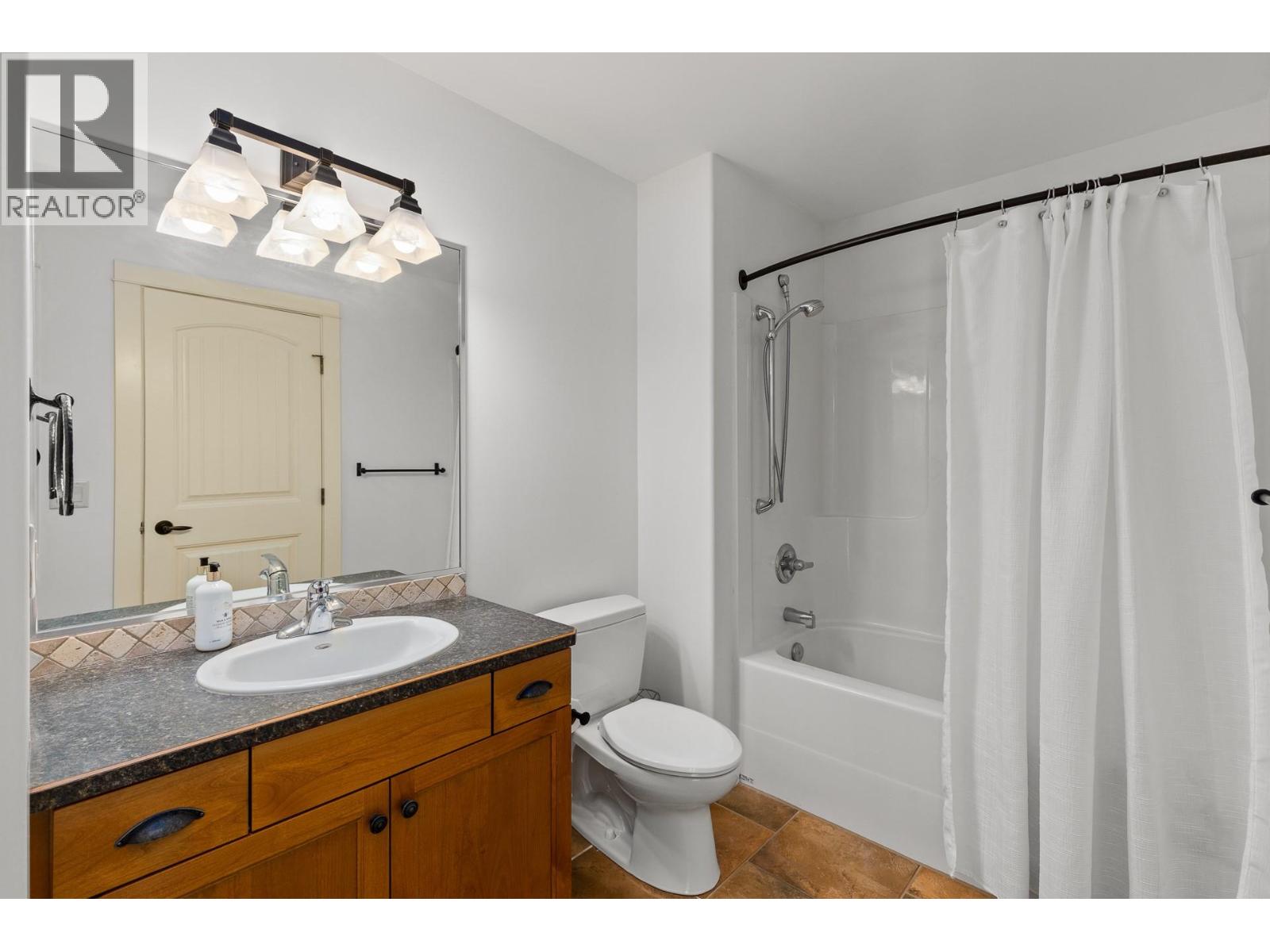  1511 Woodridge Road, Kelowna