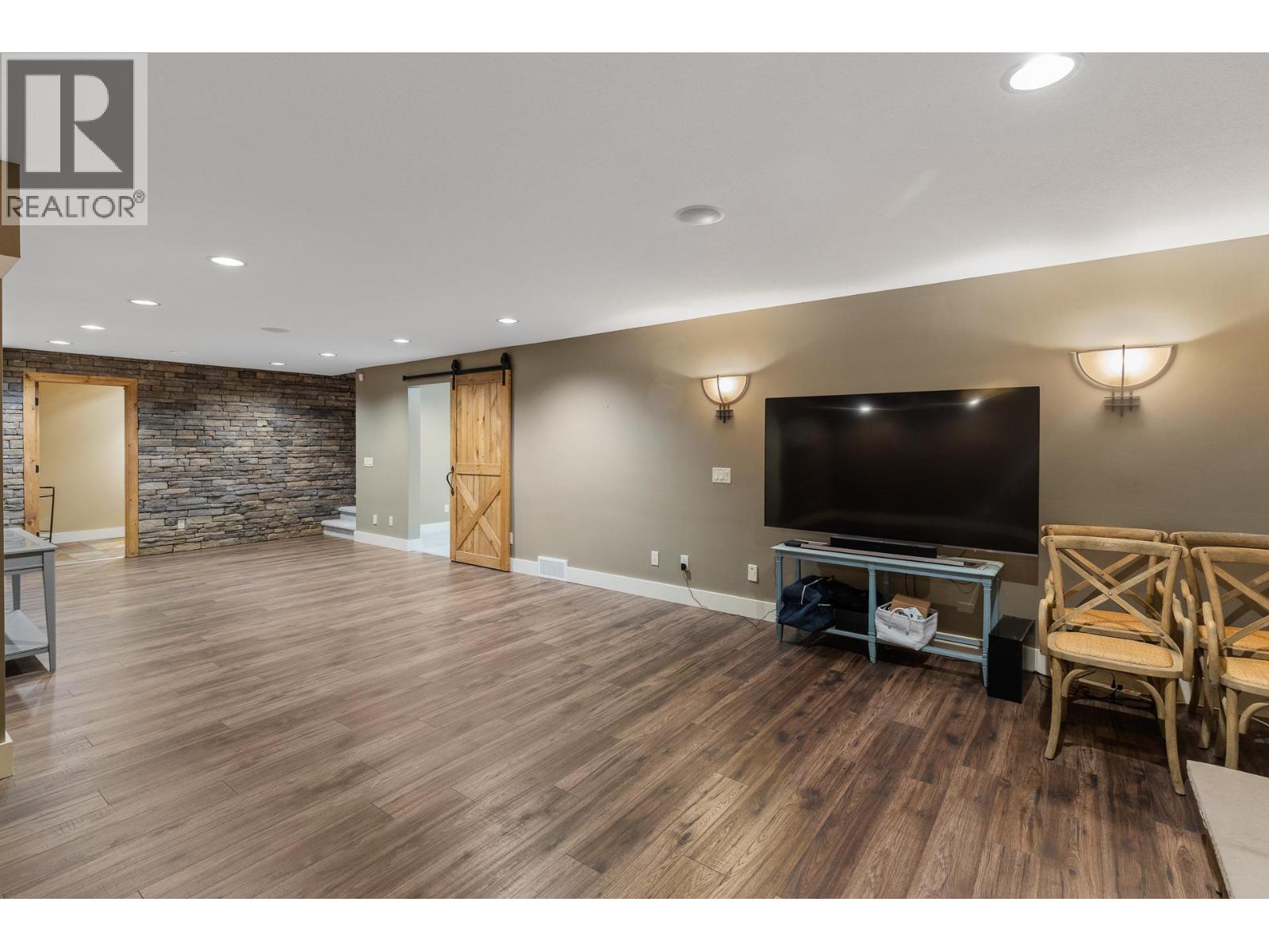  1511 Woodridge Road, Kelowna