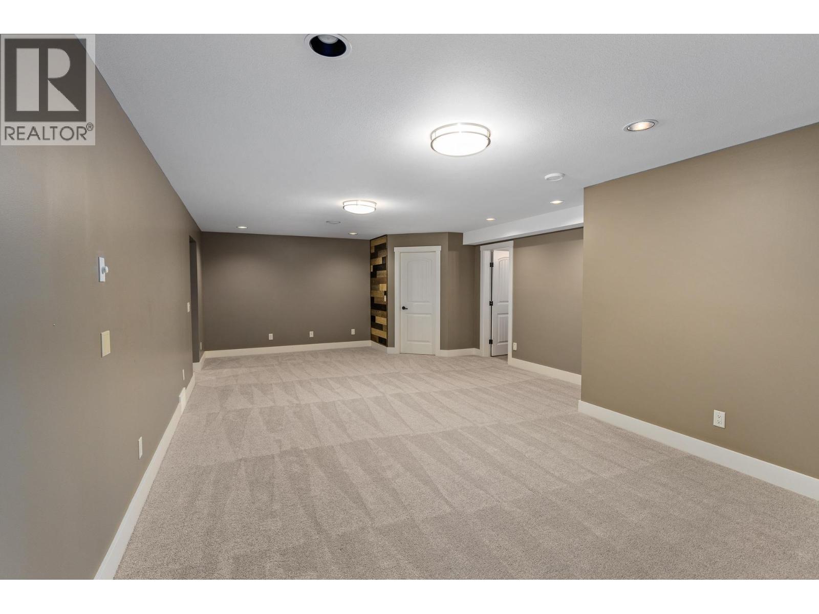  1511 Woodridge Road, Kelowna