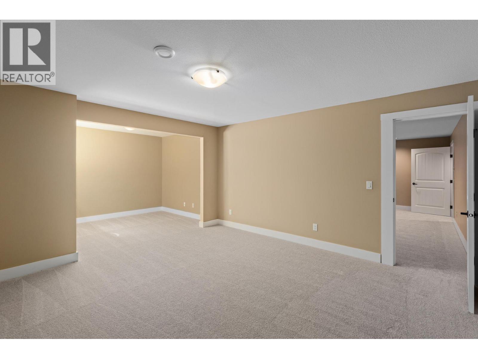  1511 Woodridge Road, Kelowna