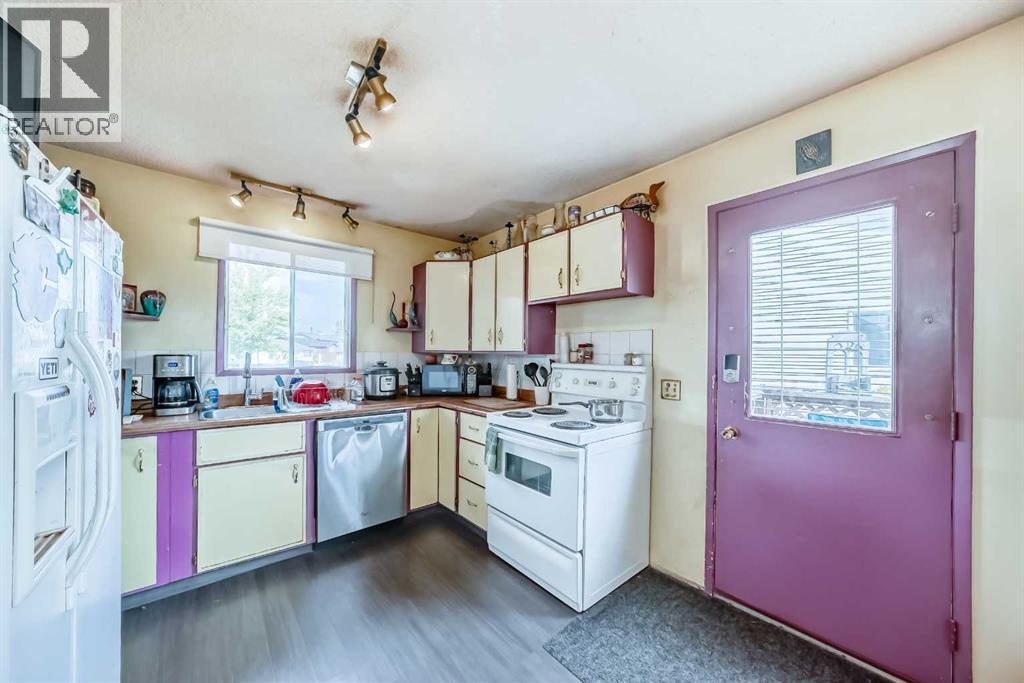 Single Family House Bi-level for Sale in  Castlebrook Rise NE Castleridge Calgary 