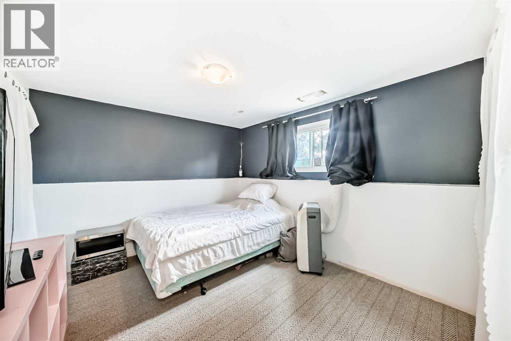 Single Family House Bi-level for Sale in  Castlebrook Rise NE Castleridge Calgary 