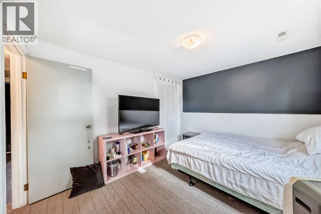 Single Family House Bi-level for Sale in  Castlebrook Rise NE Castleridge Calgary 