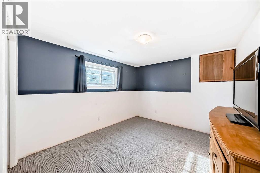 Single Family House Bi-level for Sale in  Castlebrook Rise NE Castleridge Calgary 