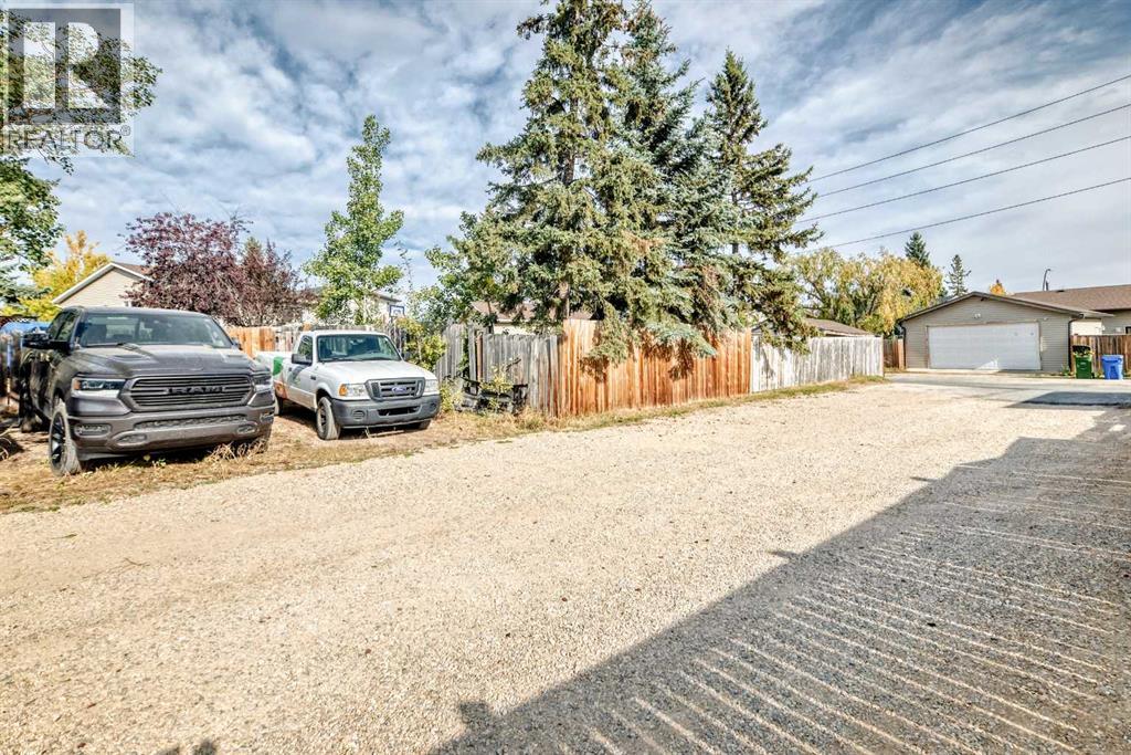 Single Family House Bi-level for Sale in  Castlebrook Rise NE Castleridge Calgary 