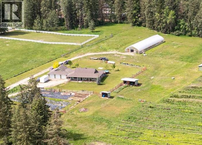  4858 Salmon River Road, Spallumcheen