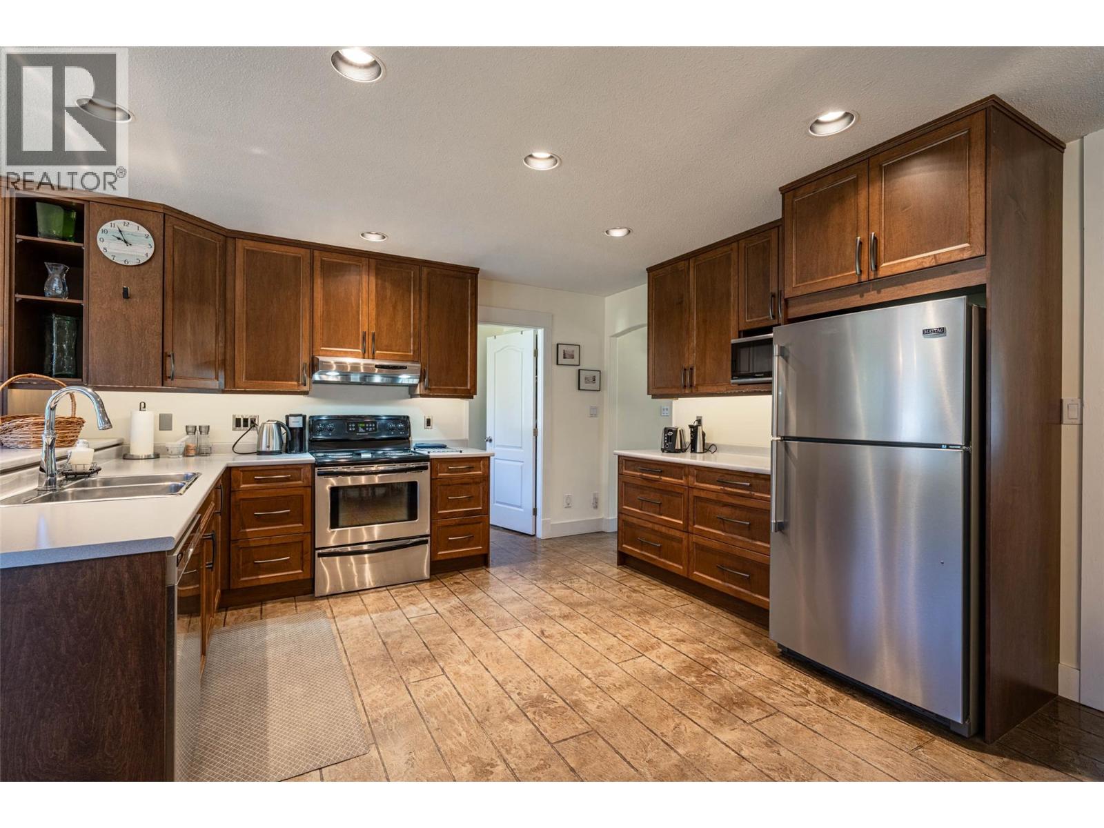  4858 Salmon River Road, Spallumcheen