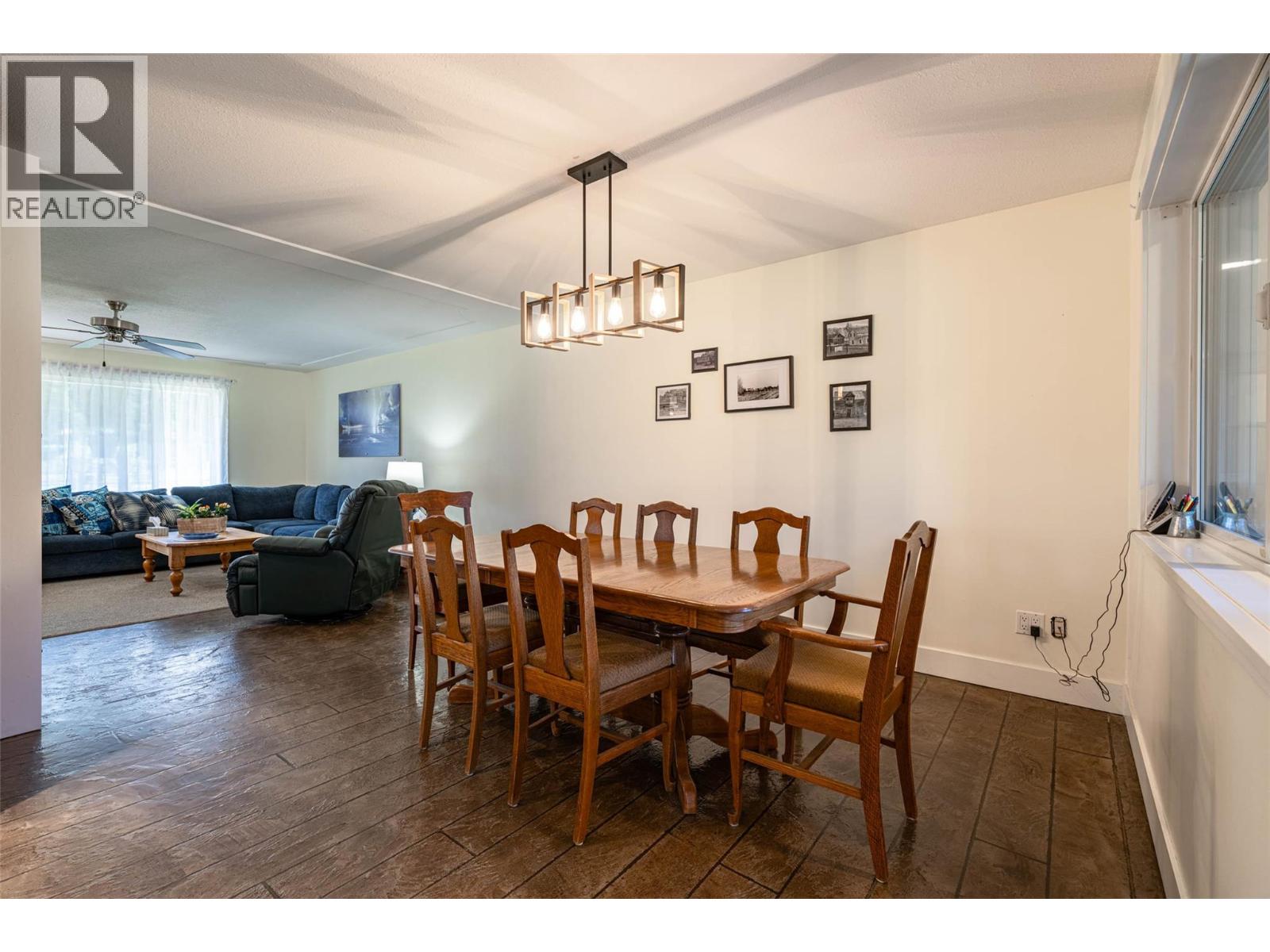  4858 Salmon River Road, Spallumcheen